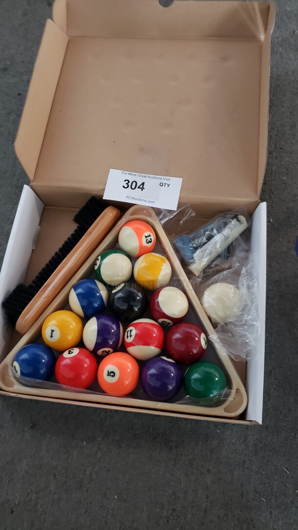 Lot of Billiards Balls

(Location 2) - Image 1 of 1