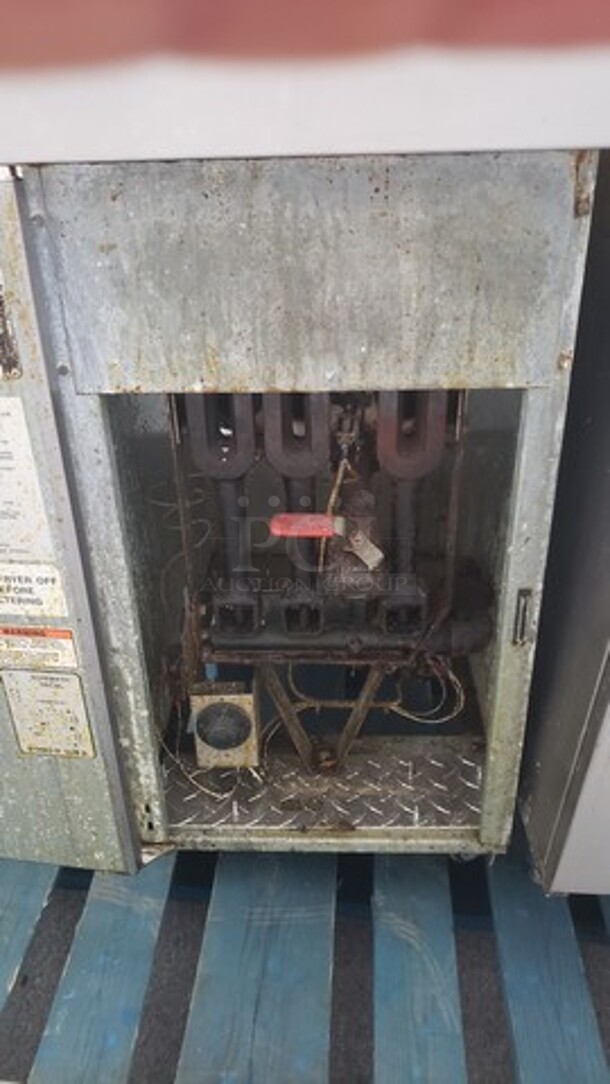 Lot of 2 Deep Fryers. Not Tested. (Location 2) - Image 4 of 6