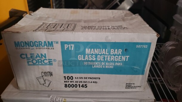 Box of Monogram Manual Bar Glass Detergent