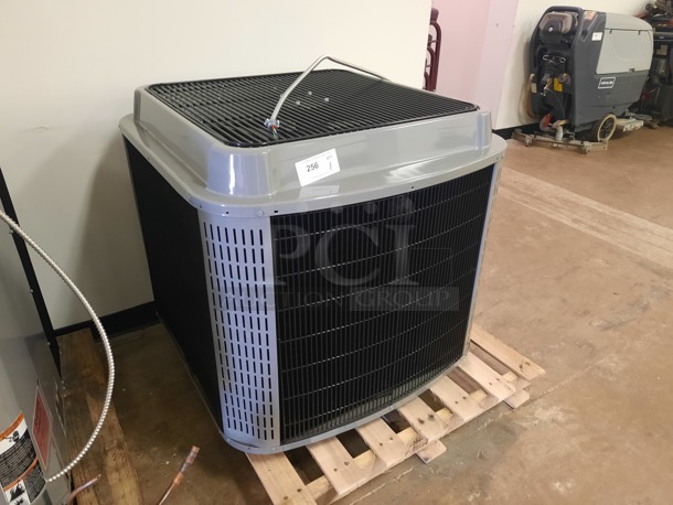 BRAND NEW Heat Pumps. ARI H4H424GKC100 Energy Star (Main Building)  - Image 3 of 5