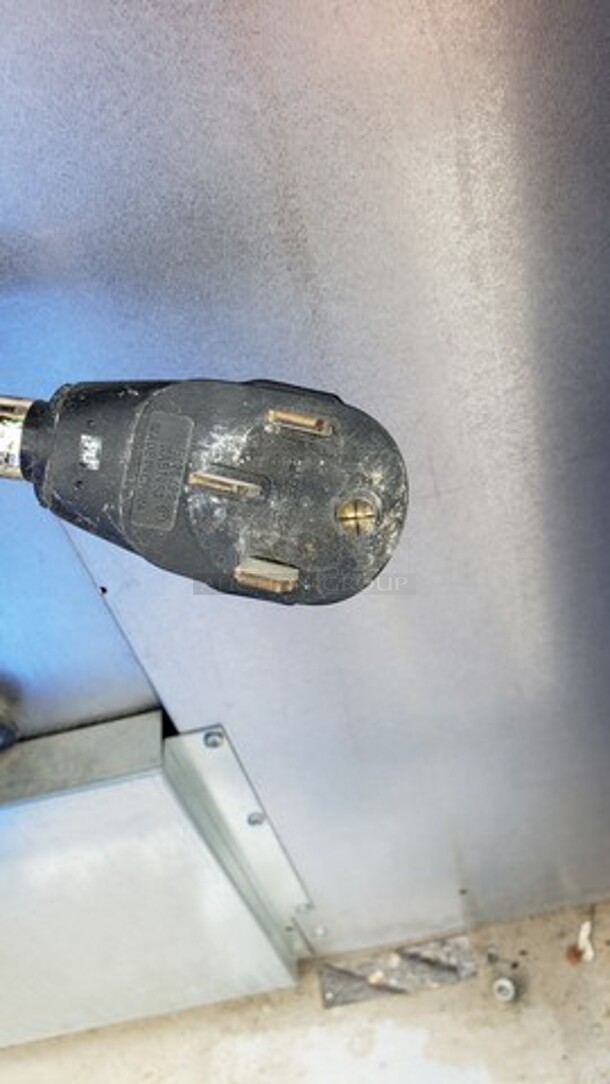 Duke Electric Single Convection Oven! Missing a knob. - Image 5 of 6