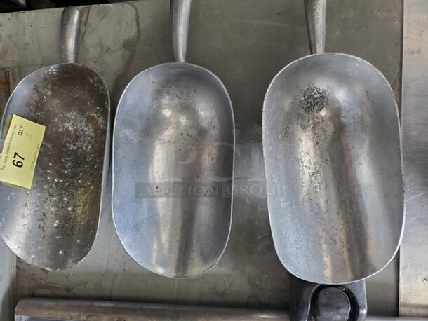 ALL ONE MONEY Lot of 3 Ice Scoop! - Image 1 of 3