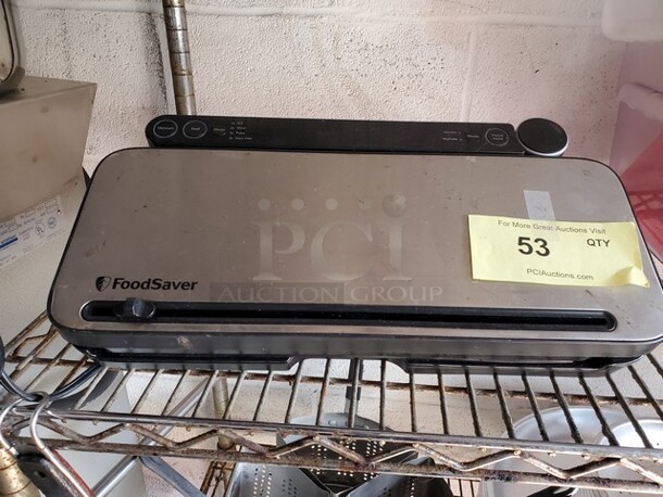 FoodSaver VS3180 Vacuum Sealer Machine Sold as is! 