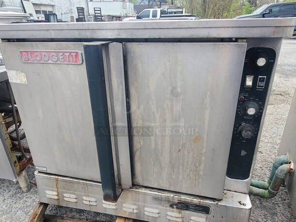 Blodgett Natural Gas| Single Deck
Convection Oven (Missing tag) - 38