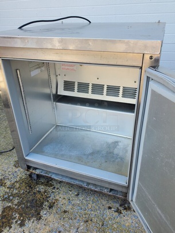 Beverage-Air WTR27 Single Door Undercounter Cooler|115V|On Casters|27"X27"X33"|Working! - Image 3 of 6