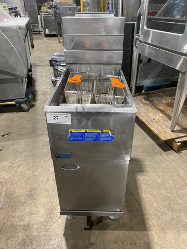 Pitco Commercial Natural Gas Powered Deep Fat Fryer! With 2 Metal Frying Baskets! All Stainless Steel! On Legs! Model: 35C SN: G16ED041522