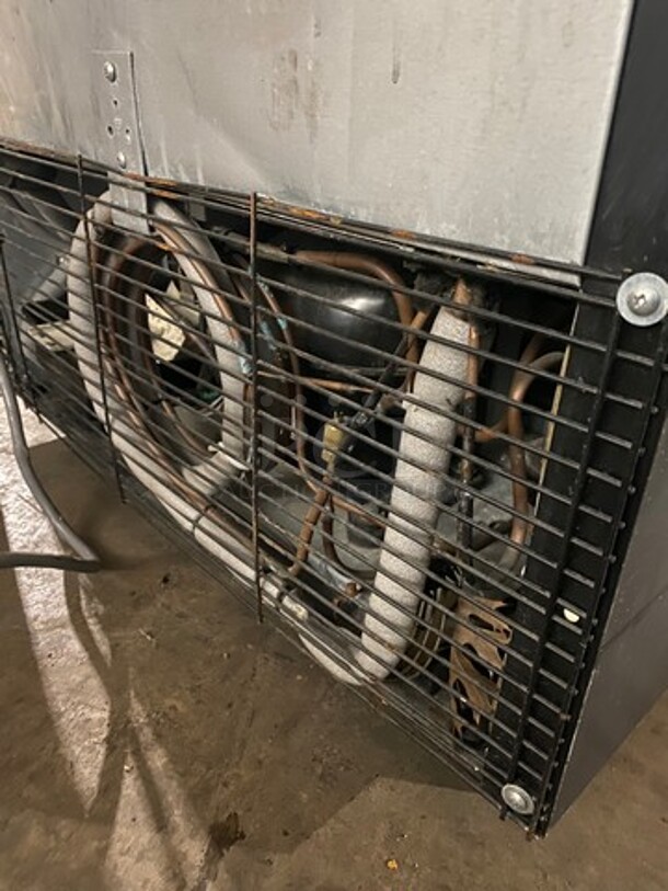 Turbo Air Commercial Single Door Reach In Freezer Merchandiser! With View Through Door! Poly Coated Racks! Model: TGF15SDBN SN: H2FS15BD7005 110/120V 1 Phase - Image 9 of 9