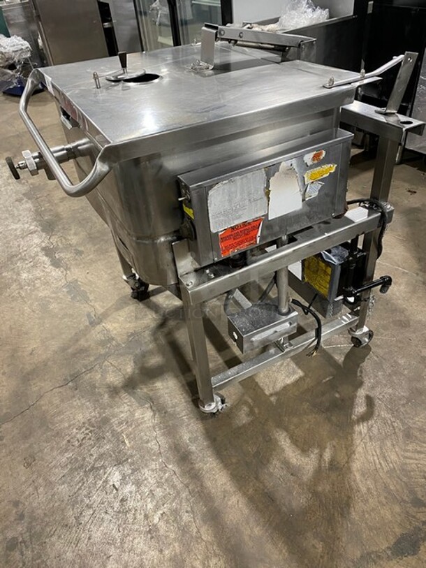 Groen Commercial Natural Gas Powered Skillet/Braising Pan! All Stainless Steel! On Casters! - Image 2 of 9