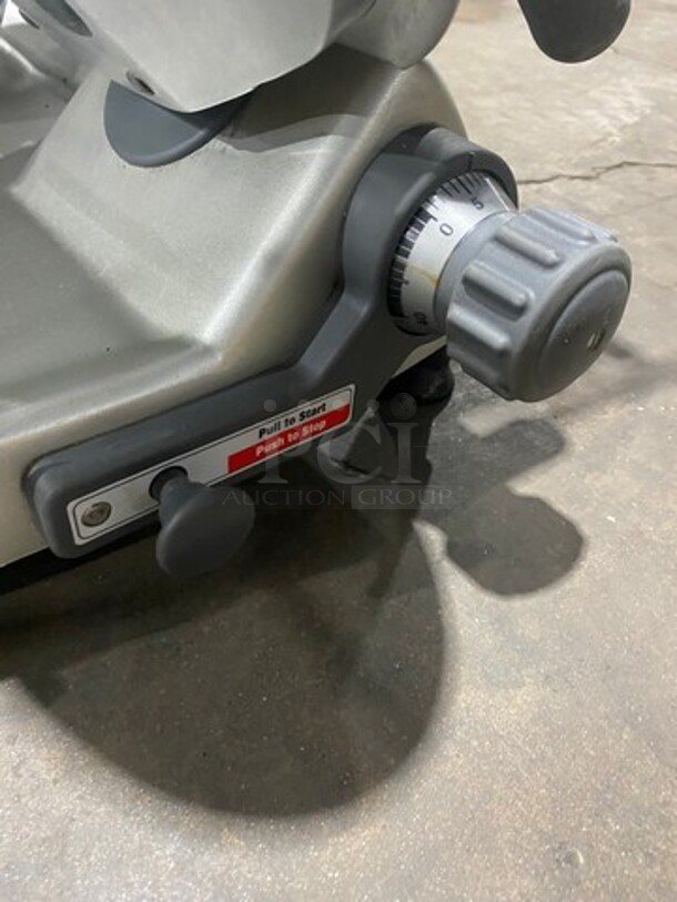 Hobart Commercial Countertop Deli/ Meat Slicer! All Stainless Steel! WORKING WHEN REMOVED! Model: 2812 SN: 561314514 120V 60HZ 1 Phase - Image 7 of 9