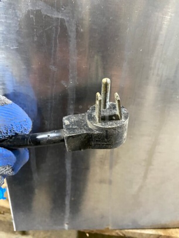 Delfield Commercial Single Door Lowboy/Worktop Cooler! All Stainless Steel! Model: 406CADD1 SN: 0506036101492T 115V 60HZ 1 Phase - Image 8 of 8