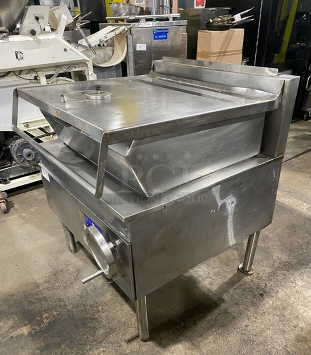 Cleveland All Stainless Steel Natural Gas powered Tilt Skillet/Braising Pan! On legs! - Image 2 of 7