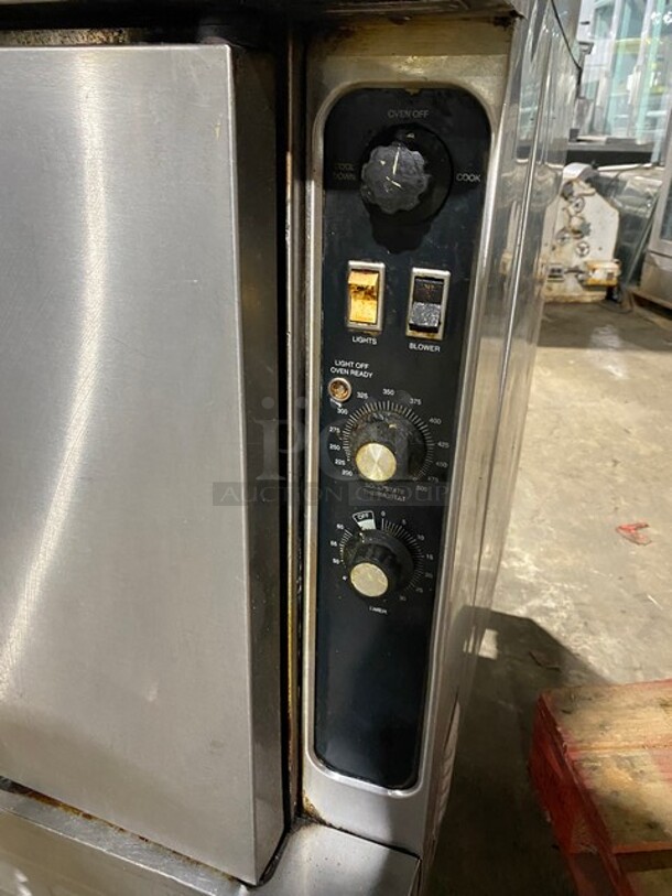 Blodgett Stainless Steel Commercial Full Size Convection Oven w/ Solid Doors, Metal Oven Racks and Thermostatic Controls. - Image 6 of 7