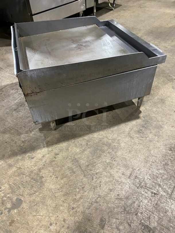Vulcan Commercial Countertop Flat Top Griddle! With Back And Side Splashes! All Stainless Steel! On Legs! - Image 3 of 8