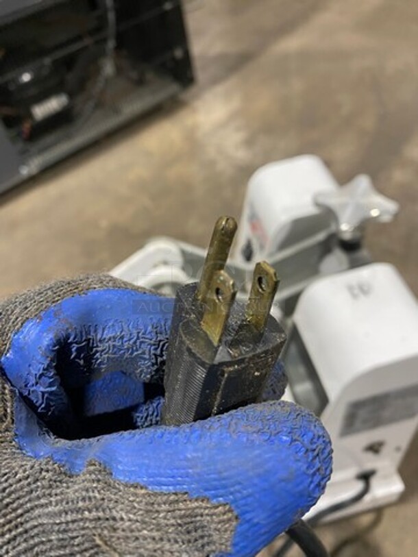 DoughXPress Commercial Countertop Electric Powered Pizza Dough Press! Model: DM18 SN: 8613827 120V 60HZ 1 Phase - Image 10 of 12