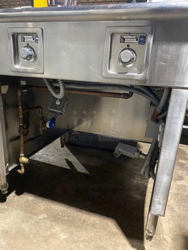 NICE! Wells Commercial Electric Powered 8 Well Steam Table! With Storage Space Underneath! All Stainless Steel With Wooden Outline! Model: HWSMP6D SN: BITTD1109A0164 208V 60HZ 1 Phase - Image 8 of 10