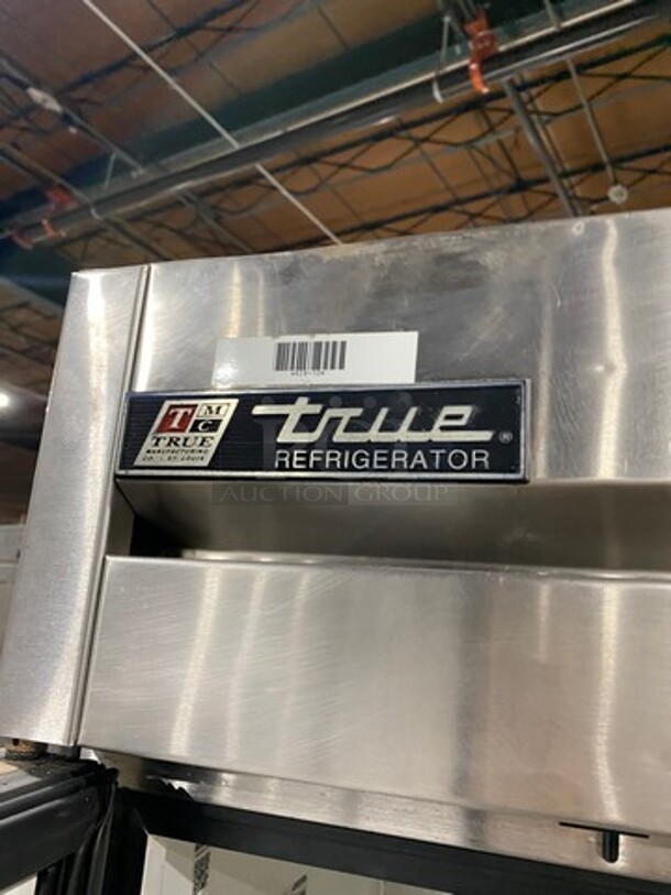 True Commercial 2 Door Reach In Cooler! Poly Coated Racks! All Stainless Steel! Model: T49 SN: 6789621 115V 60HZ 1 Phase - Image 8 of 9