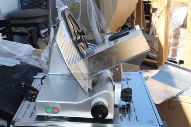 BRAND NEW SCRATCH & DENT! Avantco SL312 12" Manual Gravity Feed Meat Slicer - 1/3 hp 120v 1ph. See photos. Parts may be missing.  - Image 5 of 5
