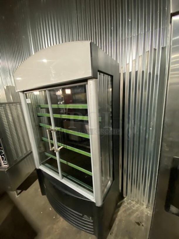 AHT Commercial Refrigerated Open Grab-N-Go Case Merchandiser! With View Through Sides! Model: GDXLS SN: 32158100000352 110/120V 60HZ 1 Phase - Image 2 of 8