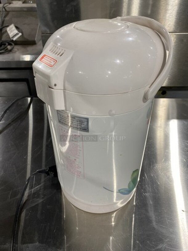 Sunpentown Electric Water Boiler! Electric Hot Pot! 3.5 L Capacity! 120V - Image 3 of 7