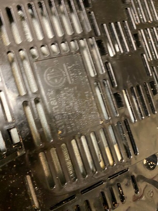 Cuisinart Countertop 4 Slot Toaster! - Image 6 of 7