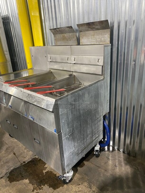 NICE! Pitco Frialator Commercial Natural Gas Powered 2 Bay Deep Fat Fryer! With Left Side Dumping Station! With Backsplash! All Stainless Steel! With Metal Frying Baskets! Model F14RS-V Serial G99E013020! On Casters! - Image 2 of 12