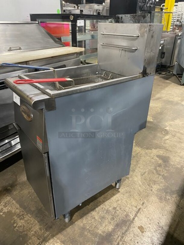Entree Commercial Natural Gas Powered Deep Fat Fryer! With Backsplash! With 2 Metal Frying Baskets! All Stainless Steel! On Legs! Model: F3N SN: 13070483V - Image 2 of 12