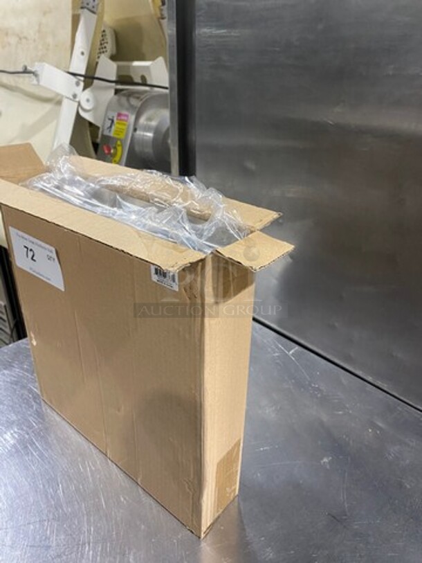 NEW! IN THE BOX! Commercial Solid Stainless Steel Knife Rack! Model: SLKR012 - Image 2 of 7