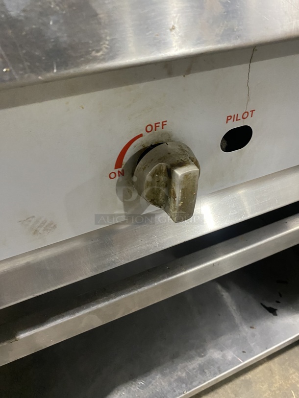 Cooking Performance Group Commercial Countertop Natural Gas Powered! Charbroiled Grill! All Stainless Steel! Working When Removed! - Image 4 of 5