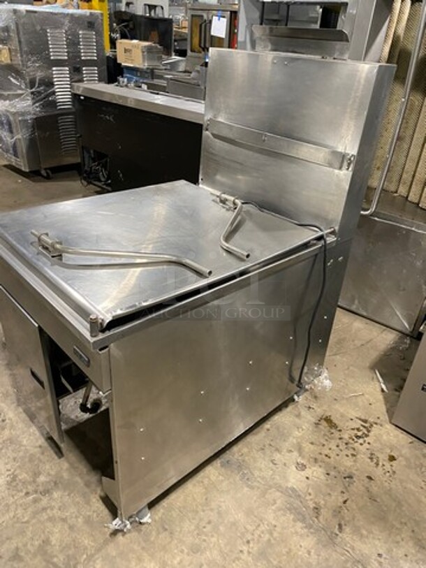 Pitco Frialator Commercial Natural Gas Powered Donut Fryer! With Raised Backsplash! All Stainless Steel! On Legs! - Image 4 of 9