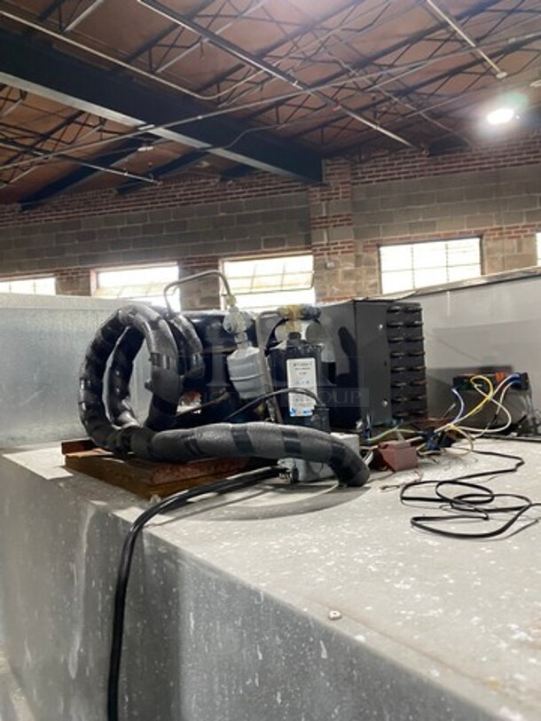 Custom Cool Commercial 2 Door Reach In Cooler! All Stainless Steel! On Legs! Model: RIR2SC SN: J1602436 115V 60HZ 1 Phase - Image 9 of 10