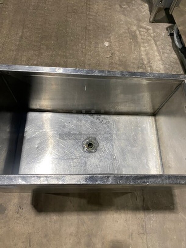 All Stainless Steel Insulated Ice Bin! On Legs!  - Image 5 of 7