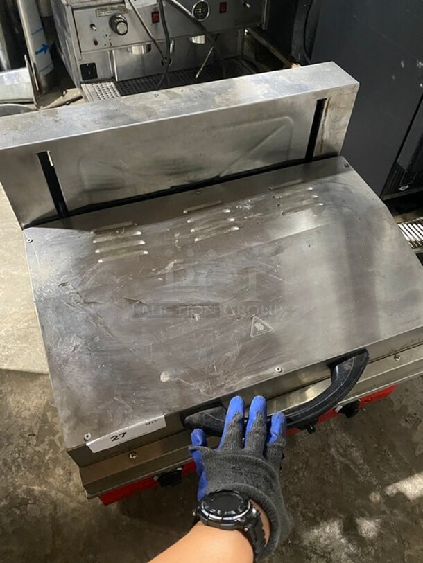 Avantco Stainless Steel 23" Commercial Countertop Electric Powered Salamander! MODEL 177SAL17M SN:CK220762R557 208/240V 1PH - Image 7 of 9