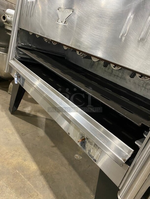 Bakers Pride Commercial Gas Powered Char Broiler Grill! All Stainless Steel! On Legs! - Image 7 of 9