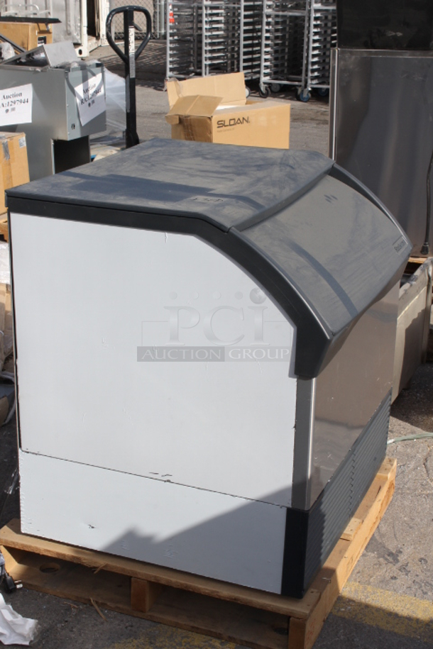 BRAND NEW SCRATCH & DENT! Scotsman CU3030SA-1 Prodigy Series 30" Air Cooled Undercounter Small Cube Ice Machine - 313 lb. S/N: 24051320013086 - Image 3 of 8