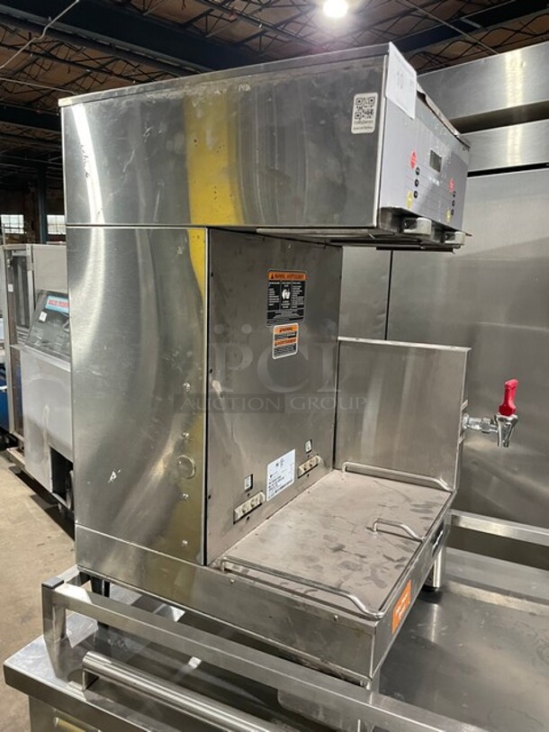 Bunn Starbucks Style Commercial Countertop Soft Heat Dual Coffee Brewer! With Hot Water Dispenser! All Stainless Steel! On Legs! 120/208V 1 Phase! Model: DUAL SH DBC, 120/208GRY(SBUX) SN: DUAL202660! - Image 2 of 7