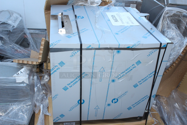 BRAND NEW SCRATCH & DENT! Moffat G32D5-1-N Turbofan Single Deck Full Size Natural Gas Digital Convection Oven with Steam Injection - 110-120V, 1 Phase, 33,000 BTU. Inside Glass is broken, Exterior glass is fine. 28-7/8x31-7/8x35-7/8 - Image 4 of 7