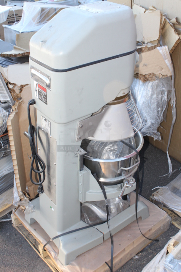BRAND NEW SCRATCH & DENT! Globe SP30 30 Qt. Planetary Floor Mixer with Guard & Standard Accessories - 120V, 1 hp. S/N:73 24006 Right Leg is cracked. See photos.  - Image 2 of 7