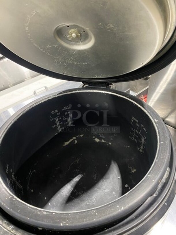 Tiger Commercial Countertop Electric Powered Countertop Rice Cooker! Model: JIWG541 - Image 3 of 6