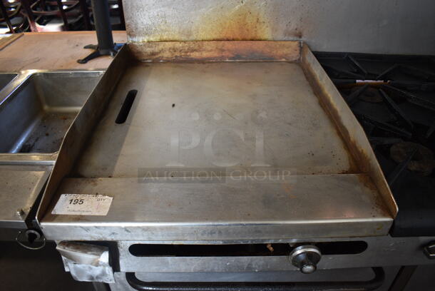 Southbend Select Stainless Steel Commercial Natural Gas Powered 6 Burner Range w/ Flat Top Griddle, 2 Ovens, Over Shelf and Back Splash. 61x35x60 - Image 4 of 10