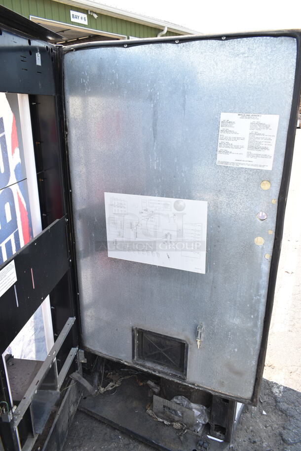 Merlin 2000 Version 5 Metal Commercial Can Vending Machine w/ Key, Bill Acceptor and Change Dispenser. Tested and Working! - Image 3 of 6