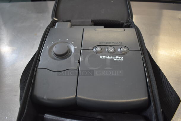 REMstarPro M Series Heated Humidifer in Bag. 8.5x9x4 - Image 2 of 6