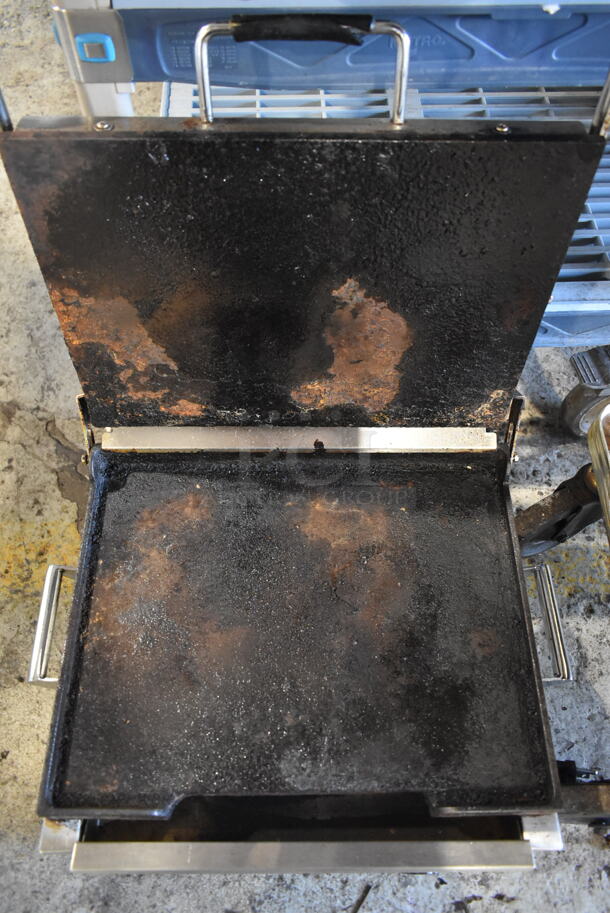 Waring WFG250 Stainless Steel Commercial Countertop Panini Press. 120 Volts, 1 Phase. Cannot Test - Unit Needs a New Power Switch - Image 4 of 6