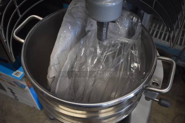 BRAND NEW SCRATCH AND DENT! Hobart Legacy HL300 Metal Commercial Floor Style 30 Quart Planetary Dough Mixer w/ Stainless Steel Mixing Bowl, Bowl Guard, Whisk, Paddle and Dough Hook Attachments. Consignor Has Stated That This Unit Has Transmission Issues. 100-120 Volts, 1 Phase. 23x30x50 - Image 9 of 11