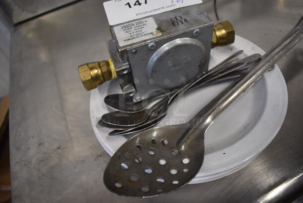 ALL ONE MONEY! Lot of Silverware and Poly Plates - Image 2 of 3