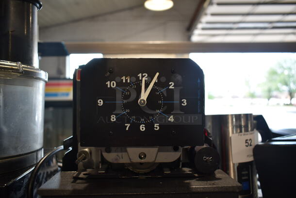 Lathem 2121 Metal Countertop Time Clock. 115 Volts, 1 Phase. - Image 5 of 8