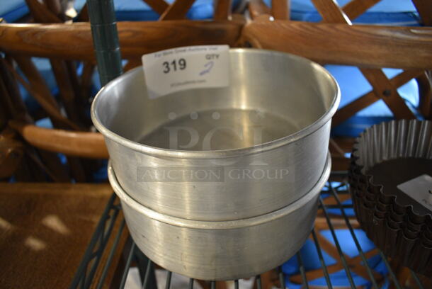 2 Metal Round Baking Pans. 8.5x8.5x3. 2 Times Your Bid!