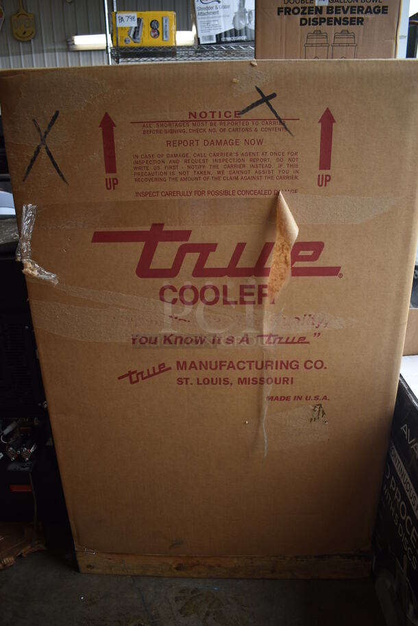 BRAND NEW IN BOX! True Model TWT-27 ENERGY STAR Stainless Steel Commercial Single Door Work Top Cooler. comes w/ Commercial Casters and Poly Coated Rack. 115 Volts, 1 Phase. 27.5x30x36. Tested and Working! - Image 10 of 10