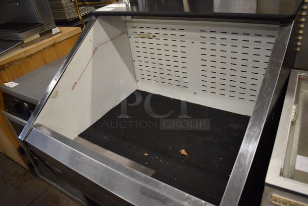 Federal Metal Commercial Grab N Go Merchandiser. 36.5x34x45. Cannot Test Due To Plug Style - Image 3 of 5