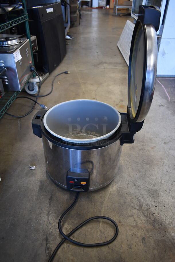 CFXB-180B Stainless Steel Commercial Countertop Rice Cooker. 110-120 Volts, 1 Phase. Tested and Does Not Power On - Image 8 of 8