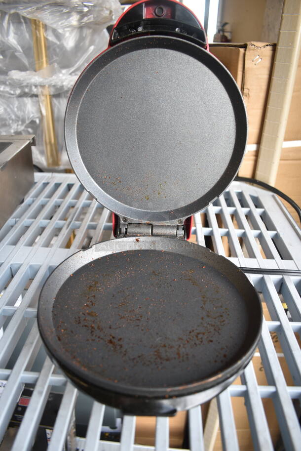 Dash DMG8100RD Metal Countertop Express Griddle. 120 Volts, 1 Phase. Tested and Working! - Image 2 of 4